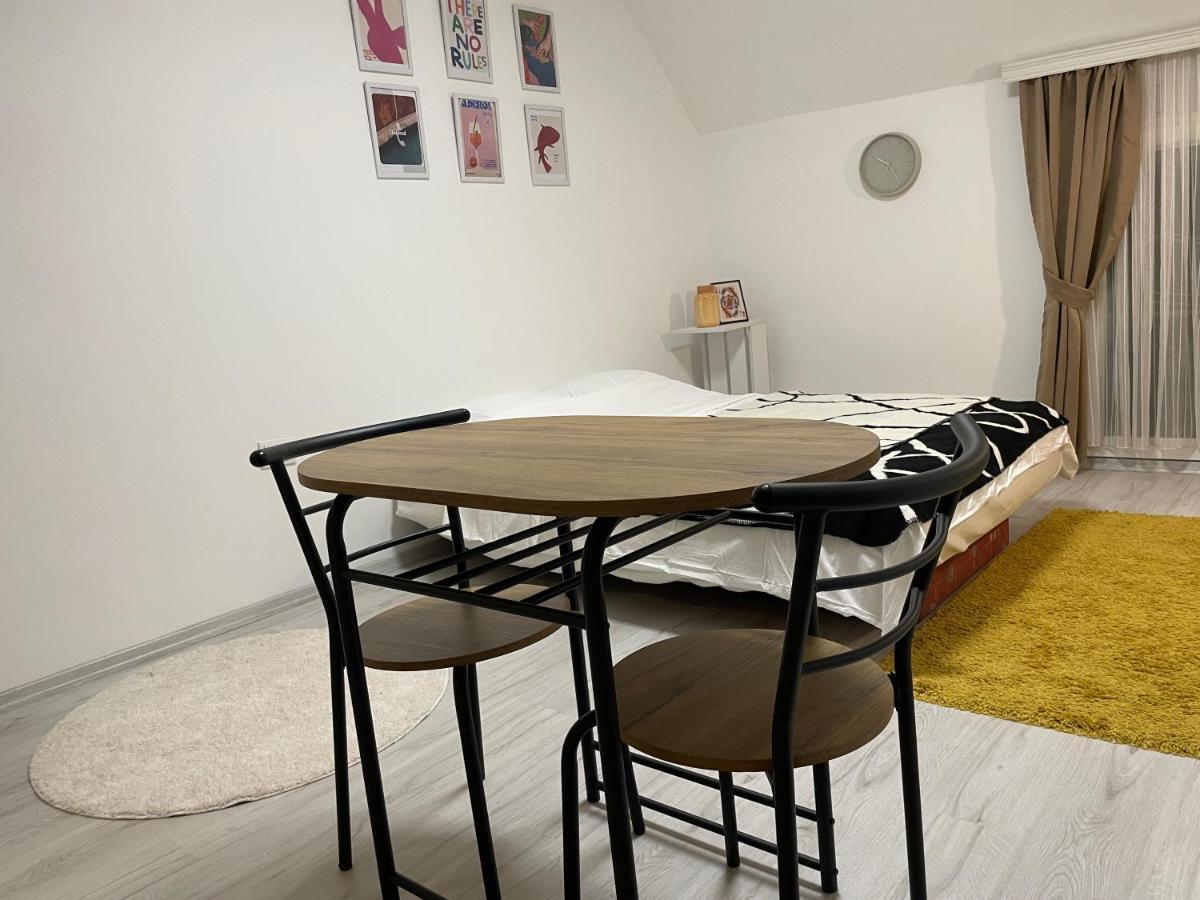 My Studio Pr Priştine Dış mekan fotoğraf